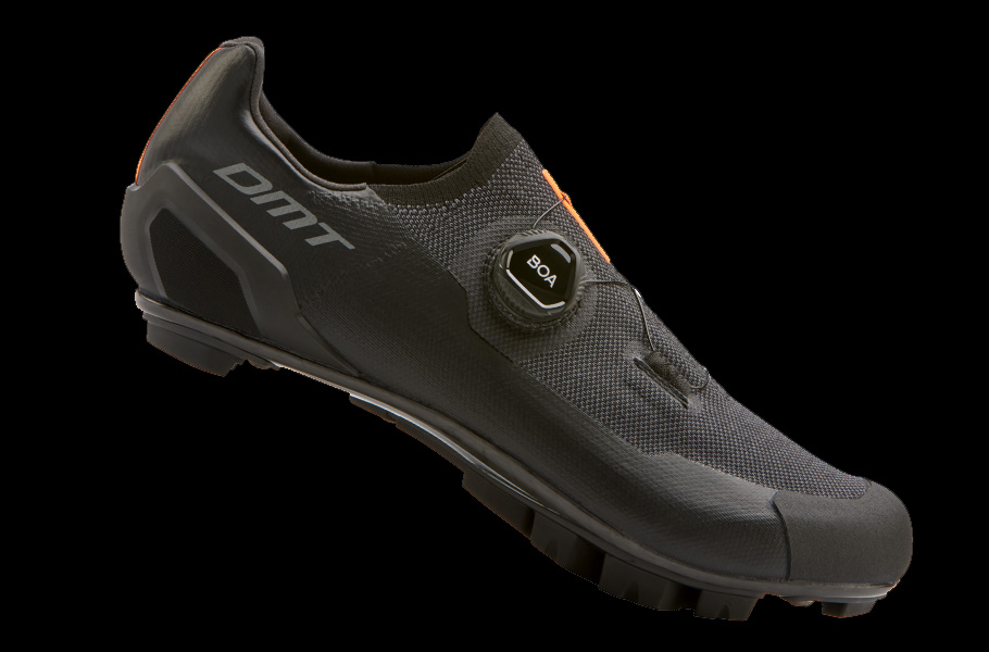 Dmt schoenen mtb km30 zwart/zwart (maat 42)